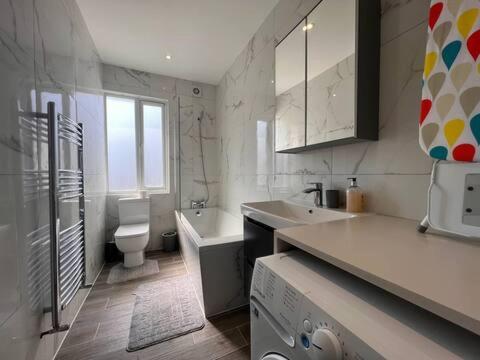 Star London Finchley Road 3-Bed Escape With Garden Διαμέρισμα Εξωτερικό φωτογραφία